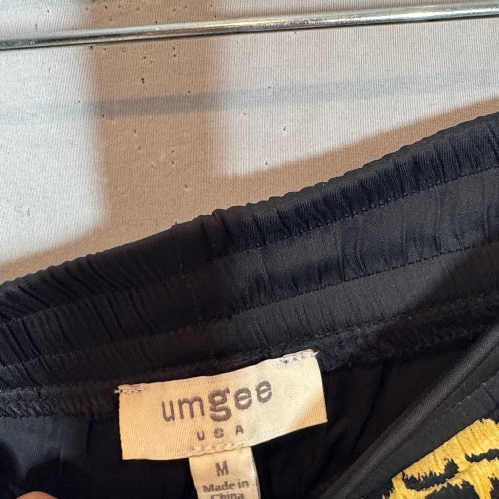 Umgee Leopard Print Women’s Pants. Size Medium. - Picture 5 of 7